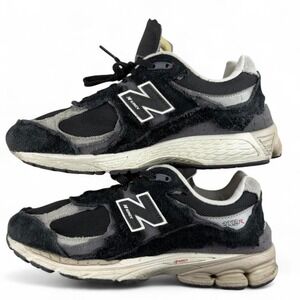 New Balance 2002R Black Grey Distressed Sneaker Chunky Dad Shoe Y2K Gorpcore